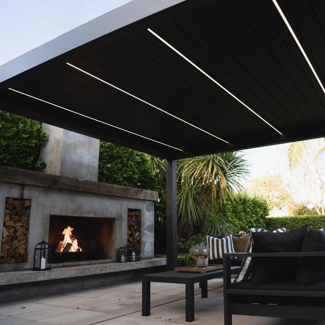 Terrasse aménagée sous la pergola